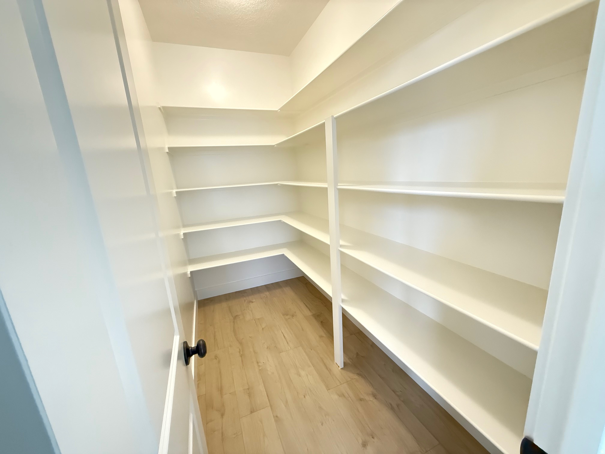 BROAD HOLLOW - Residential