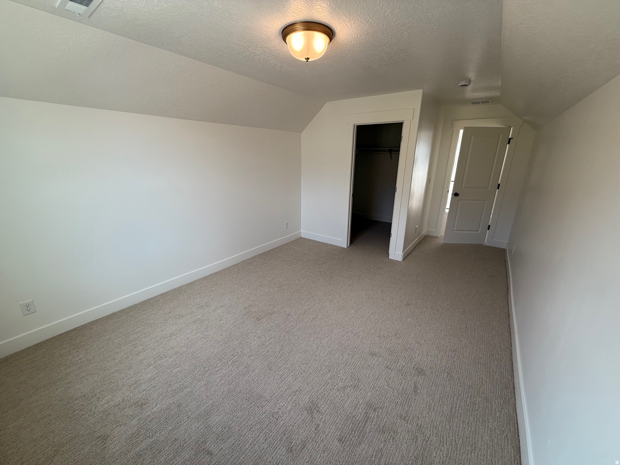 BROAD HOLLOW - Residential