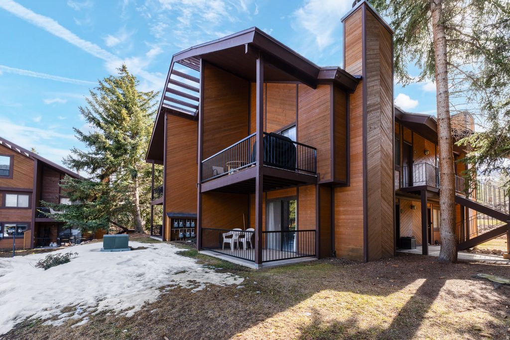 Photo of 2025 CANYONS RESORT DR #H1, Park City, UT 84098 (MLS # 2143301)