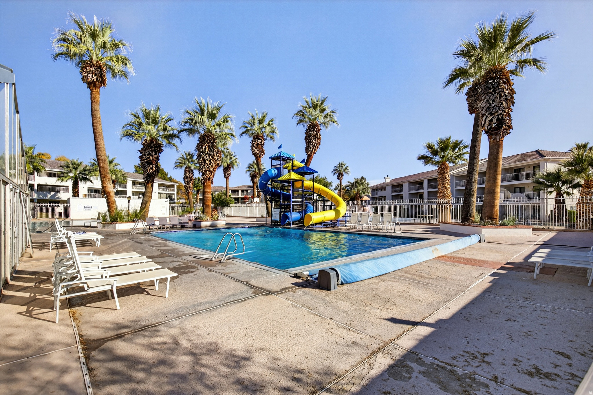 LAS PALMAS RESORT CONDO 1A - Residential