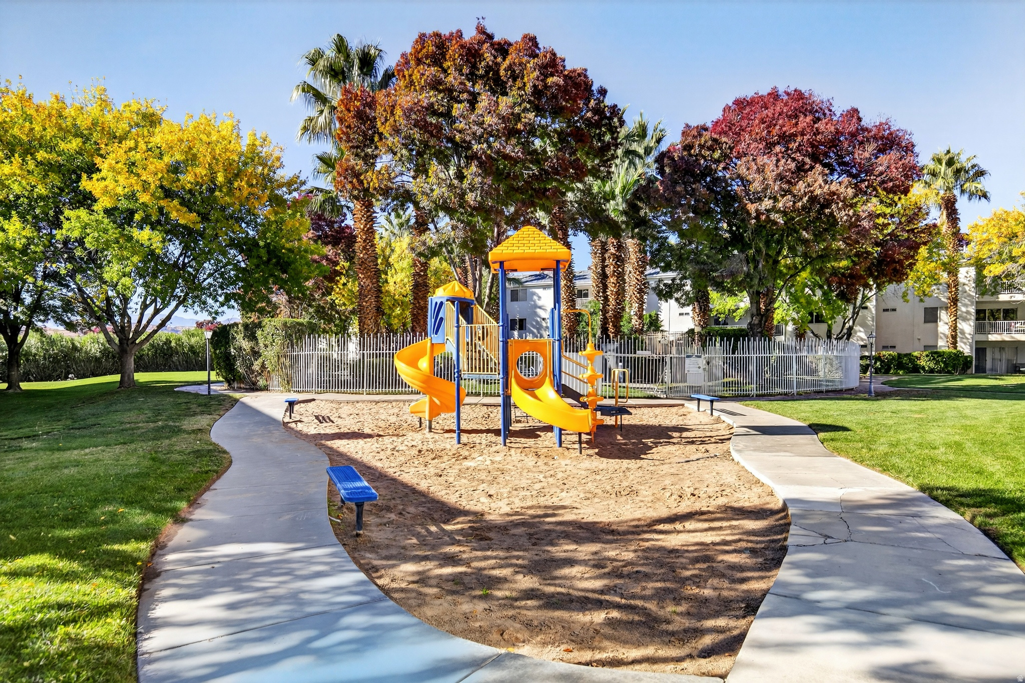 LAS PALMAS RESORT CONDO 1A - Residential