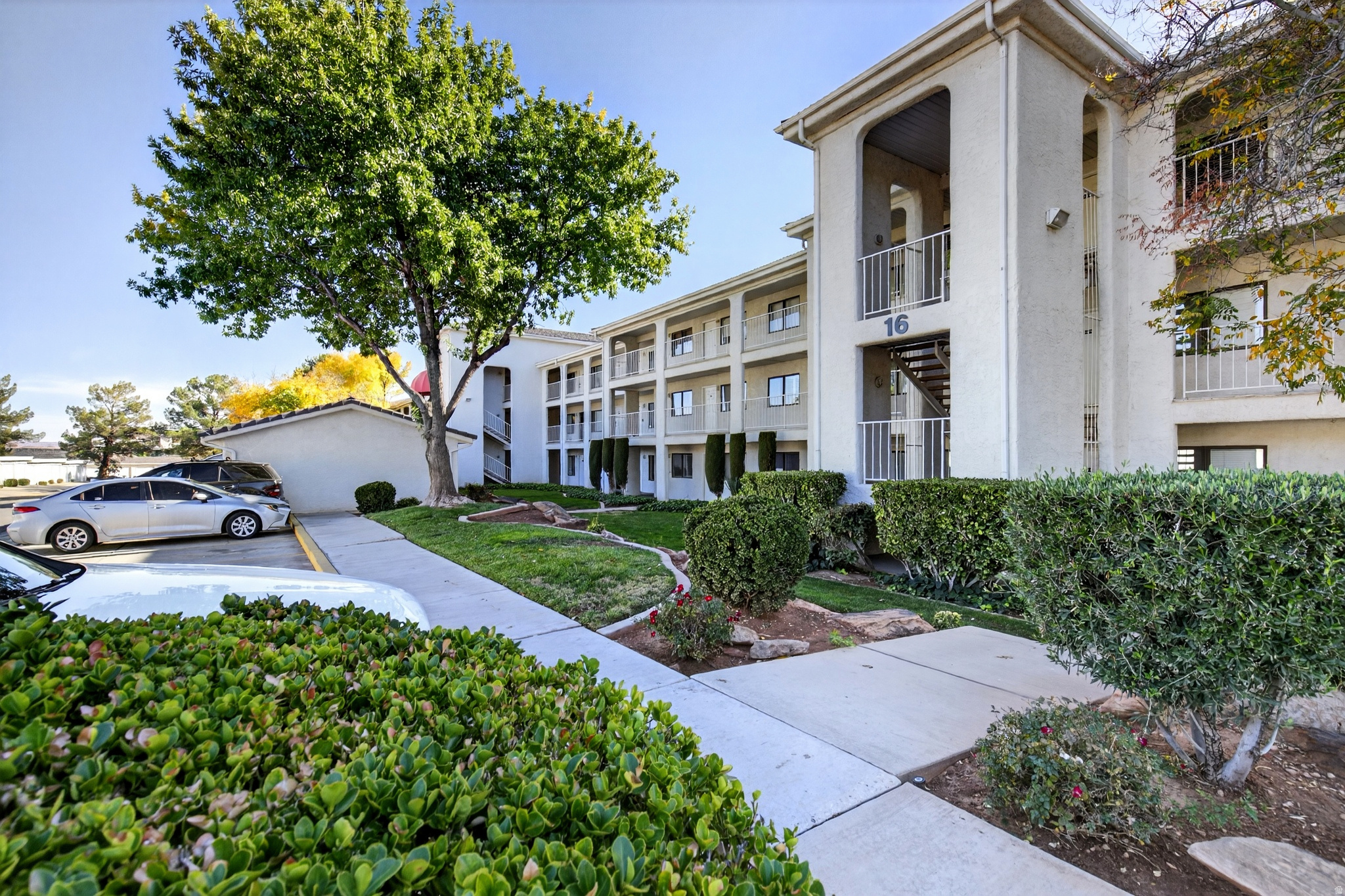 LAS PALMAS RESORT CONDO 1A - Residential