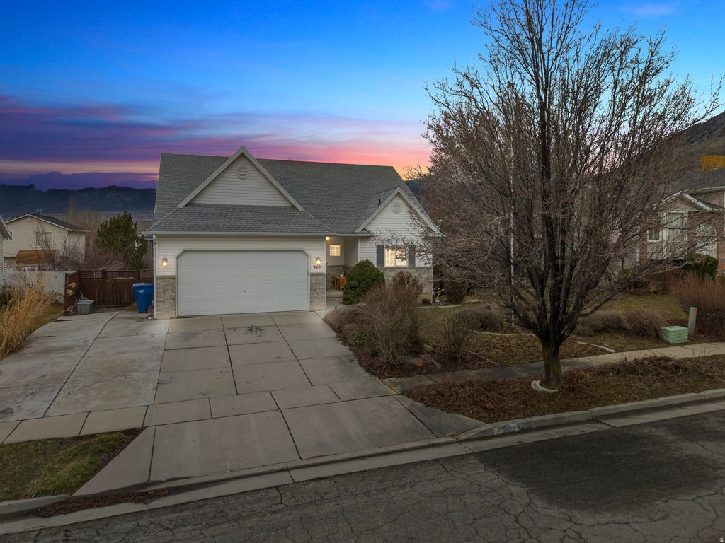 Photo of 918 E 1375 N, Ogden, UT 84404 (MLS # 2140426)