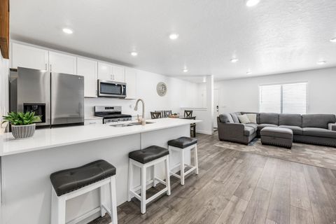 Tiny photo for 920 N CANVASBACK DR, Lehi, UT 84048 (MLS # 2130410)