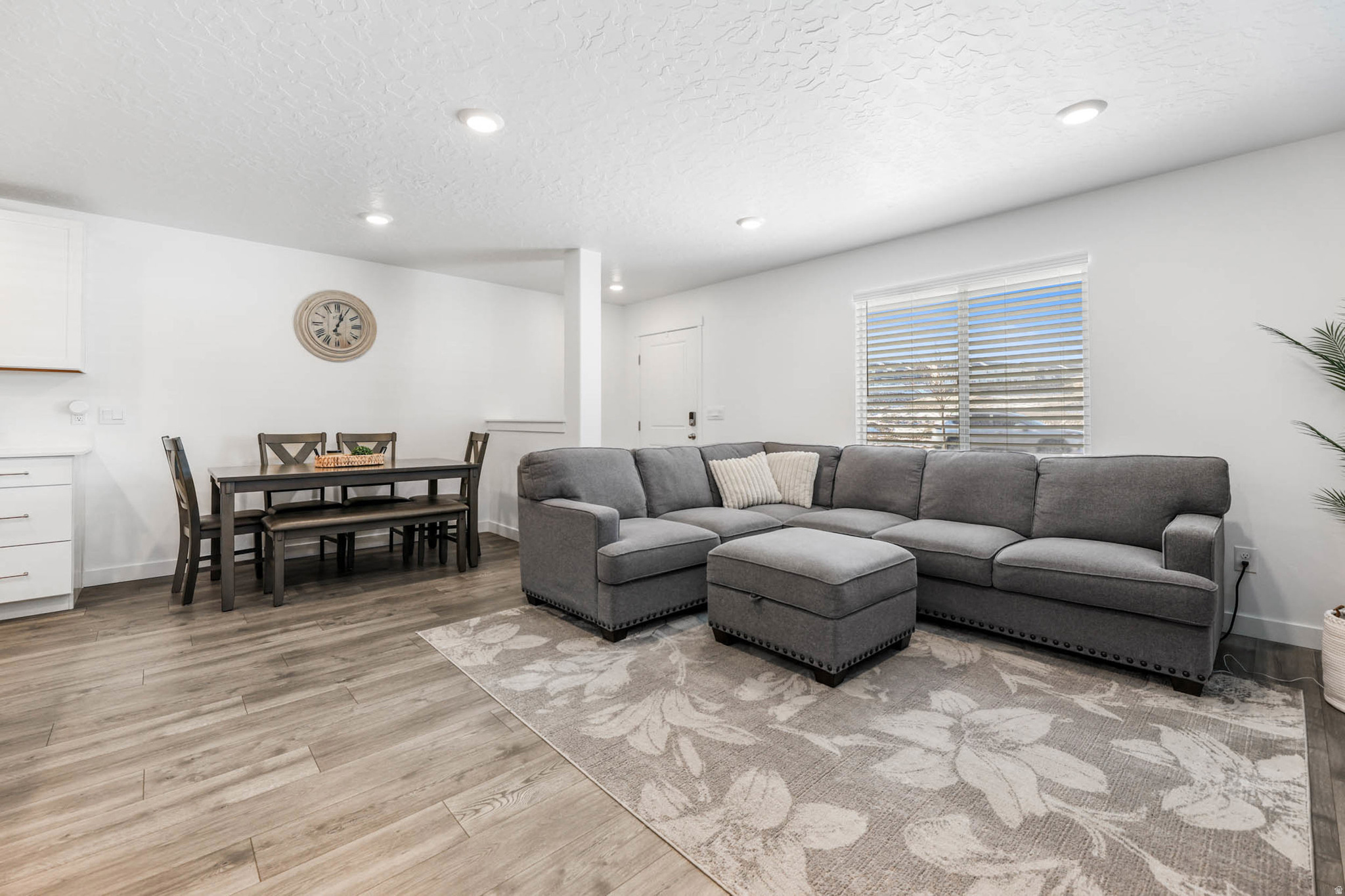 SPRING RANCH - Residential