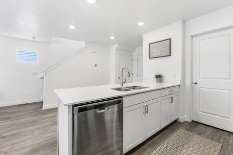 Tiny photo for 920 N CANVASBACK DR, Lehi, UT 84048 (MLS # 2130410)