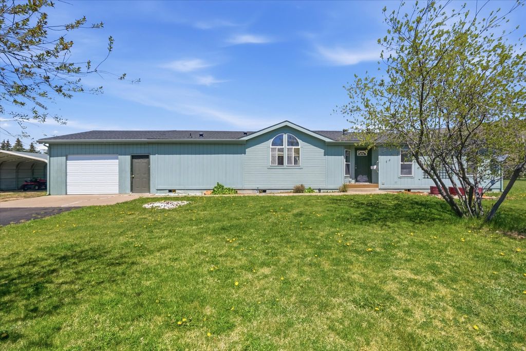 Photo of 230 WEBSTER ST, Montpelier, ID 83254 (MLS # 2156311)