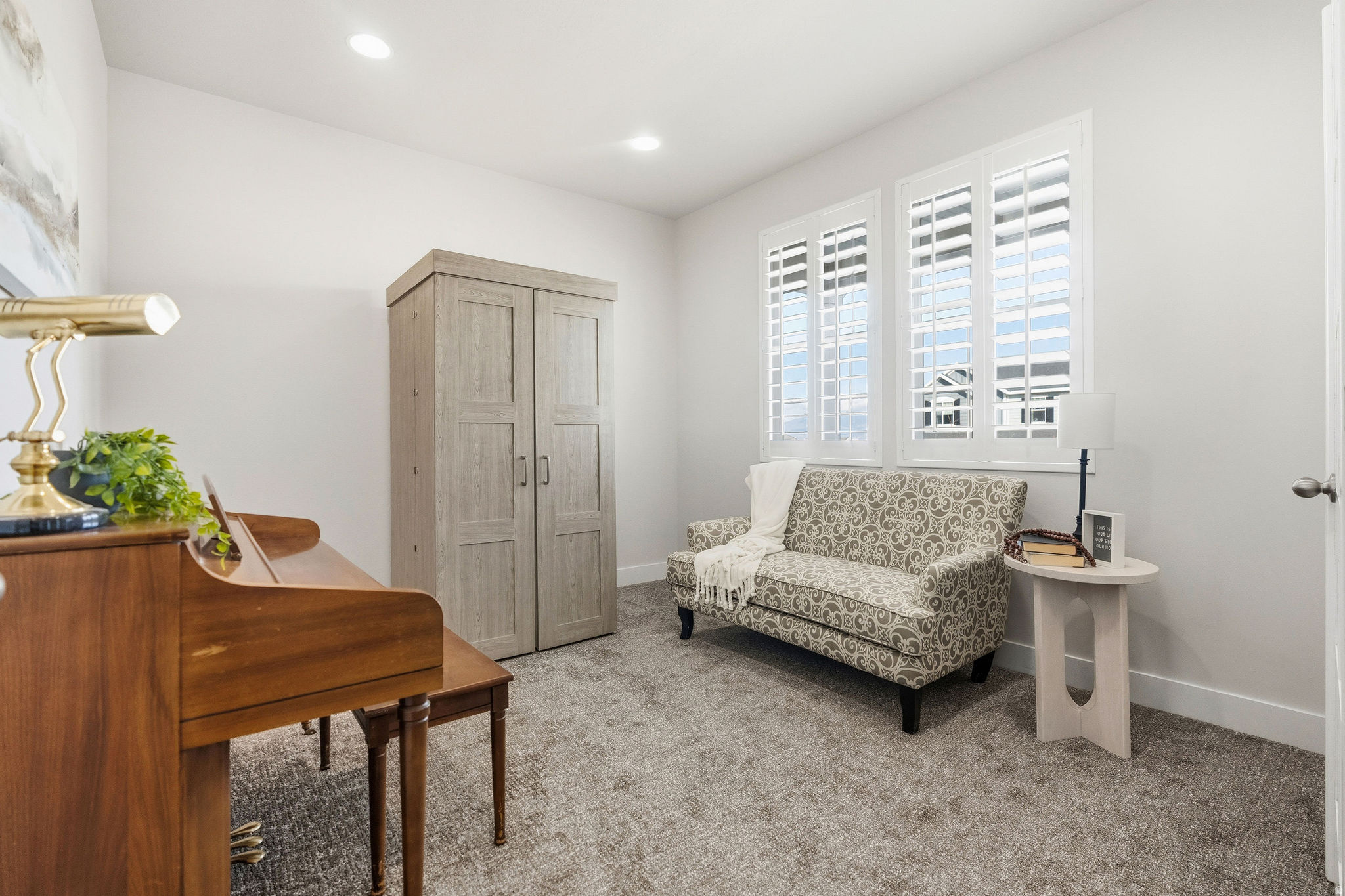 FOX HOLLOW - Residential