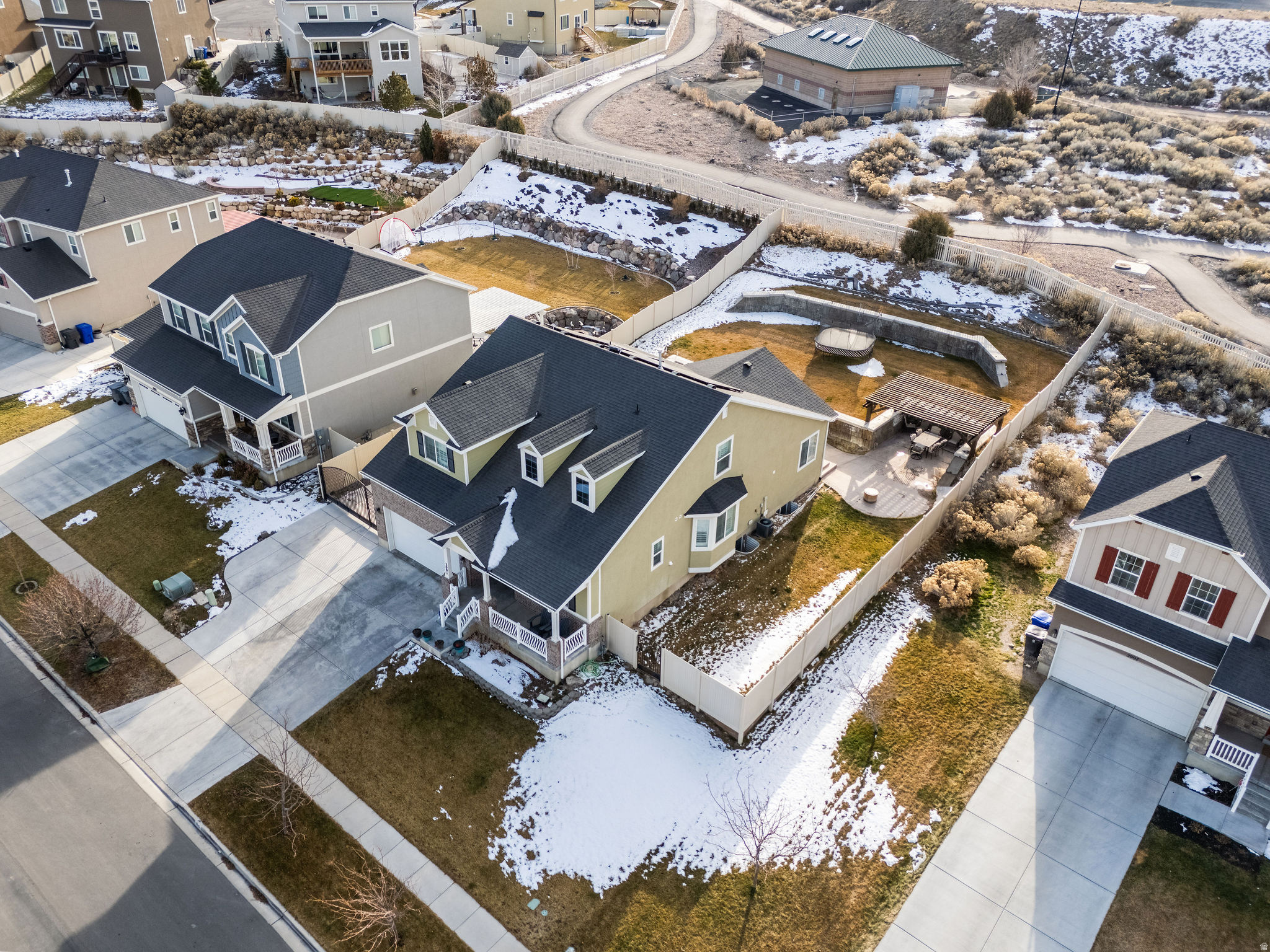 FOX HOLLOW - Residential