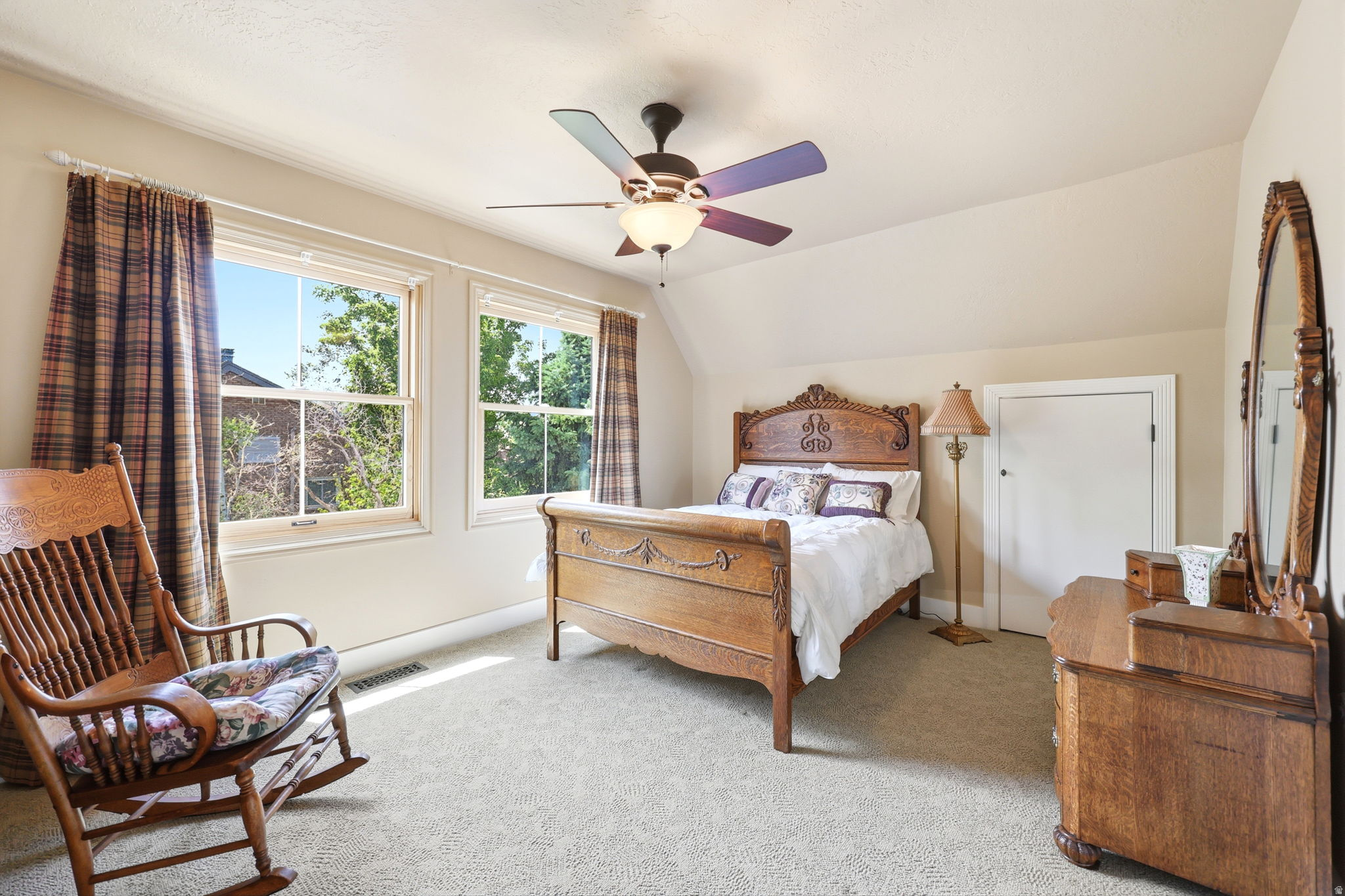 SOMERSET FARMS - Residential