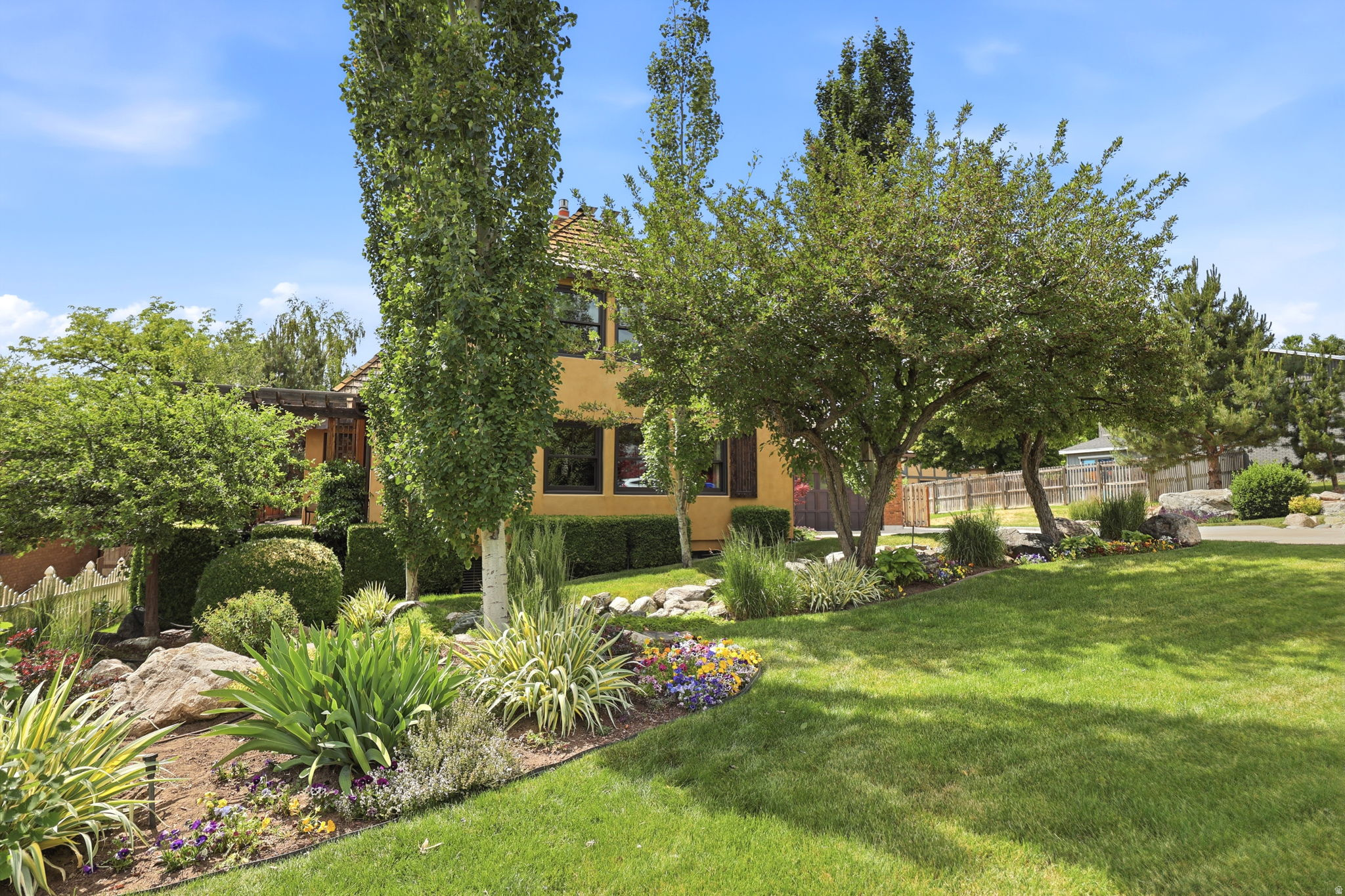 SOMERSET FARMS - Residential
