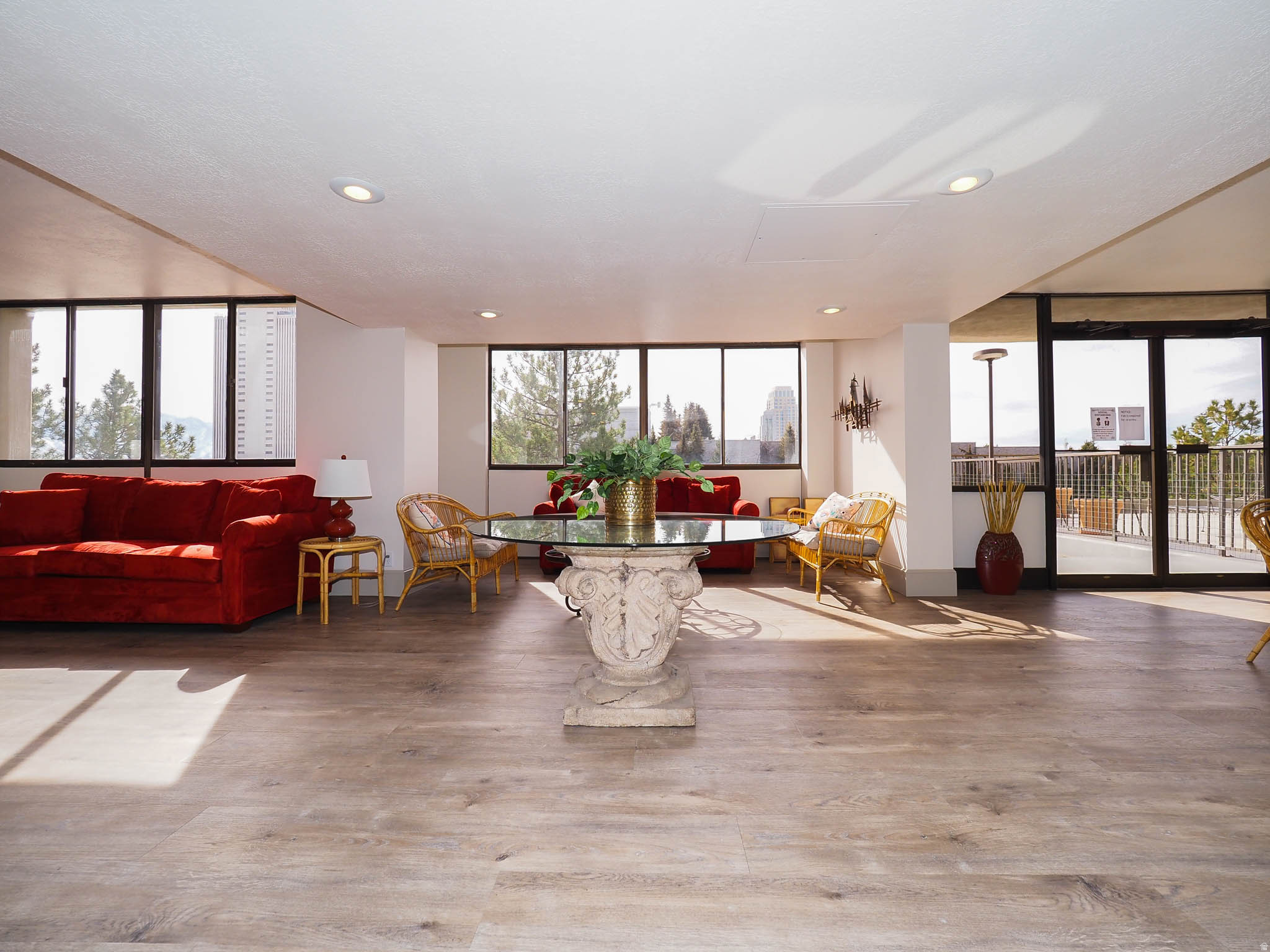 ZION SUMMIT - Residential