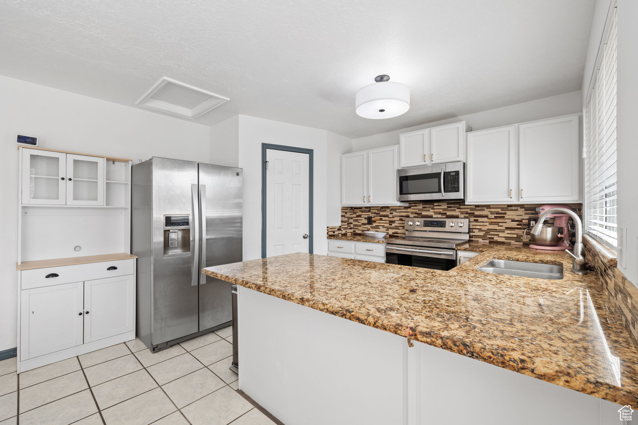 3963 W Donwald St, South Jordan, Utah image 9
