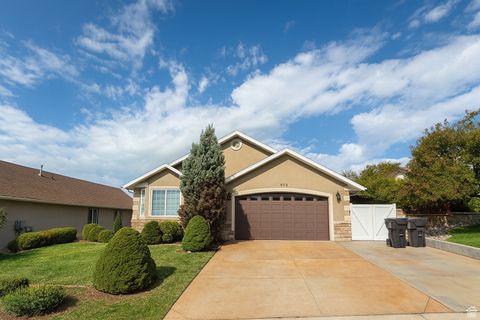 Photo of 778 S SLATE CANYON DR E, Provo, UT 84606 (MLS # 2117189)