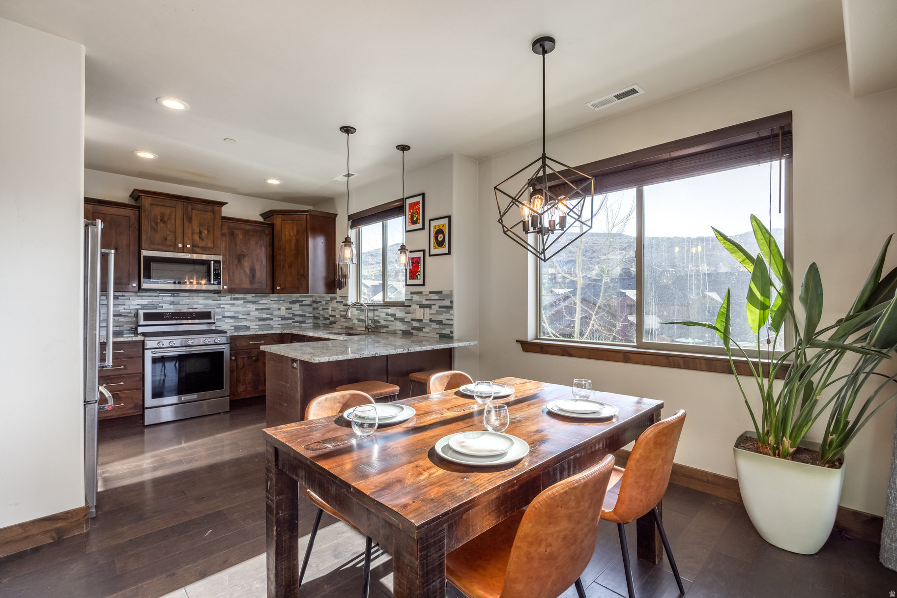 BLACK ROCK RIDGE - Residential