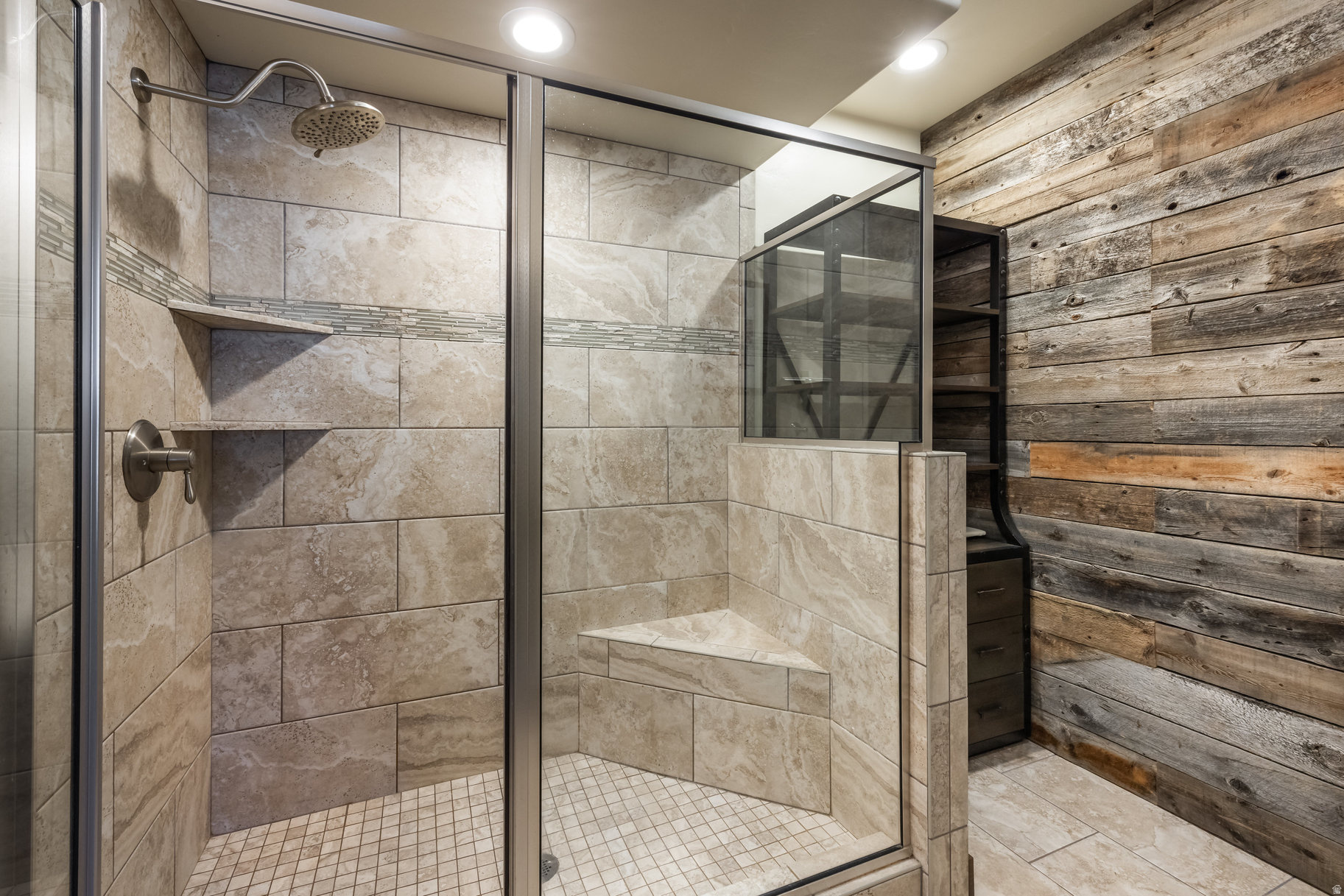 BLACK ROCK RIDGE - Residential