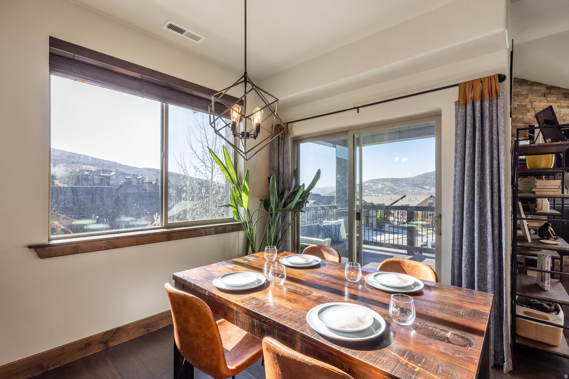 BLACK ROCK RIDGE - Residential