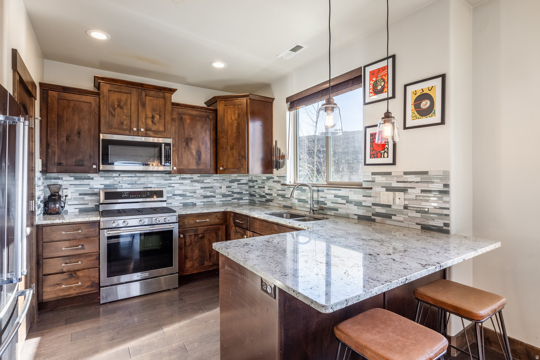 BLACK ROCK RIDGE - Residential