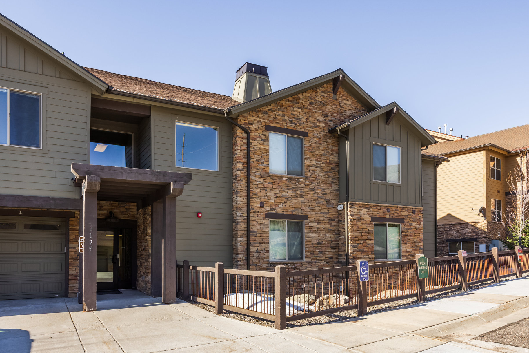 BLACK ROCK RIDGE - Residential