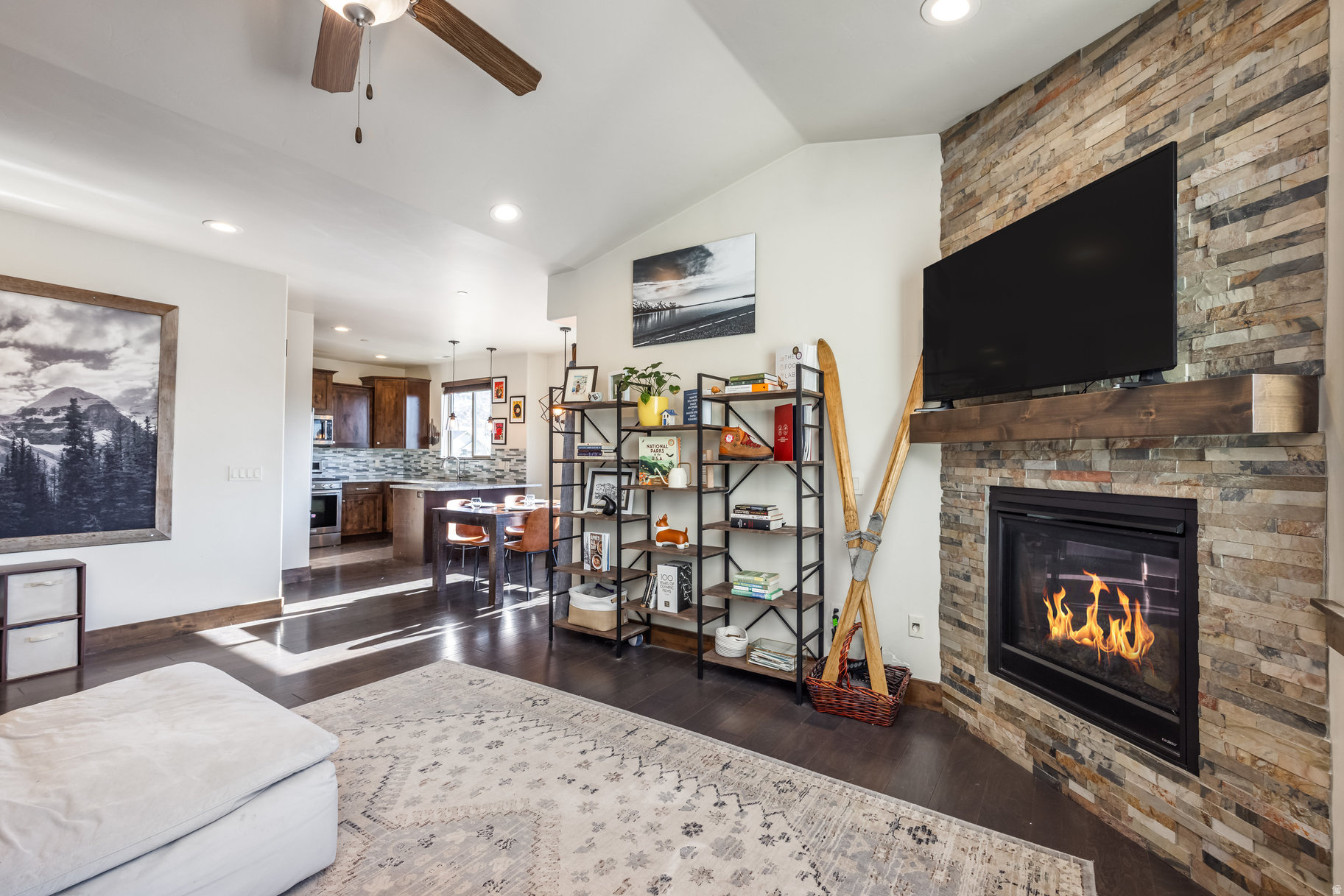 BLACK ROCK RIDGE - Residential