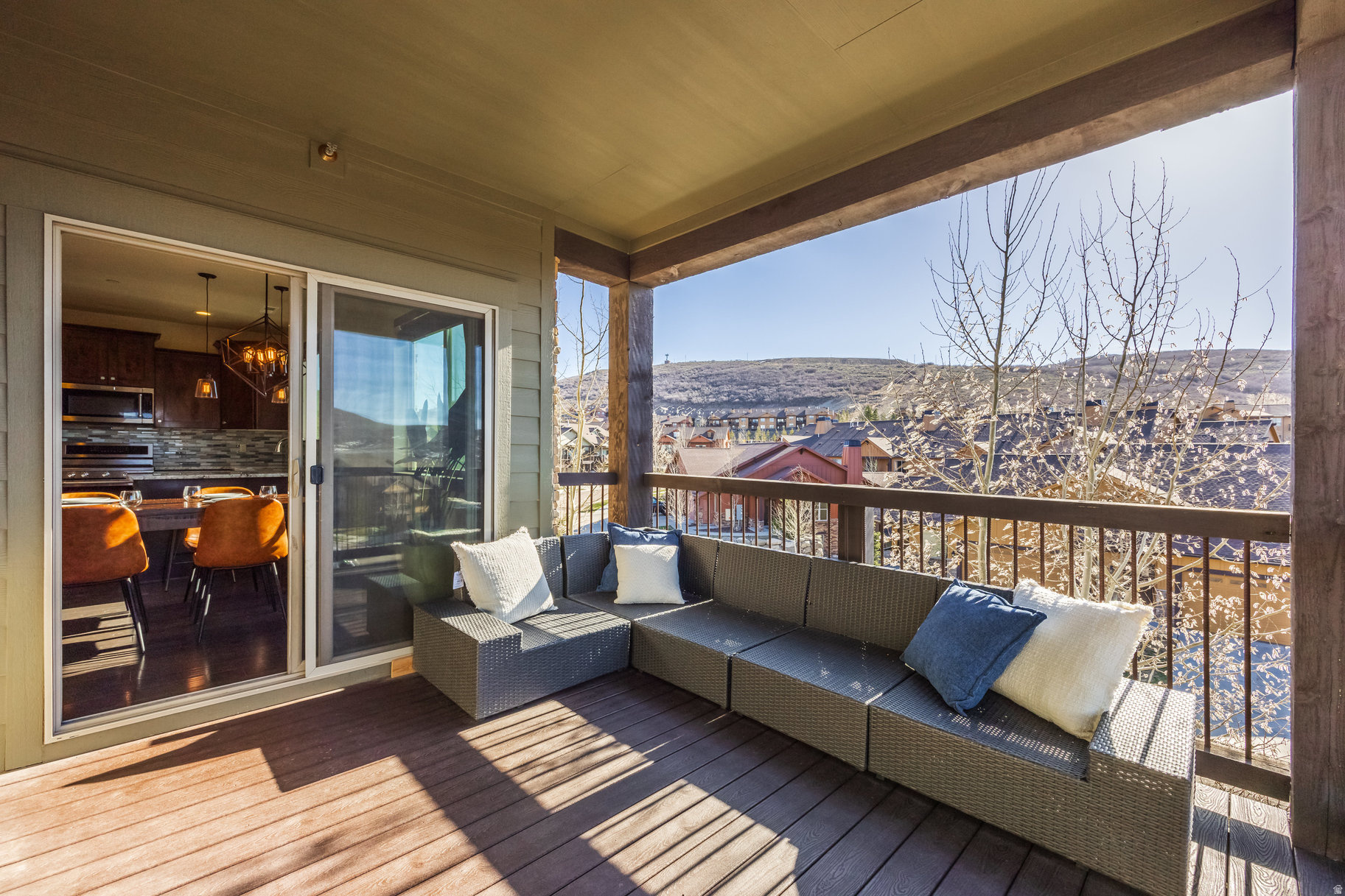 BLACK ROCK RIDGE - Residential