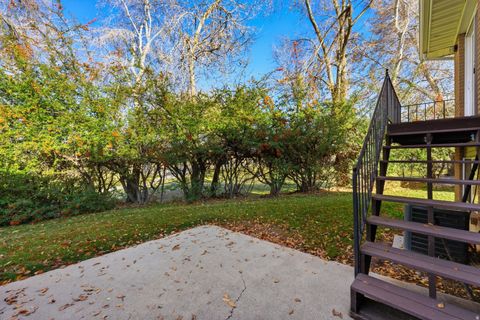 Tiny photo for 2569 E CANTERBURY LN, Cottonwood Heights, UT 84121 (MLS # 2125929)