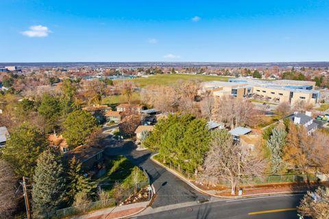 Tiny photo for 2569 E CANTERBURY LN, Cottonwood Heights, UT 84121 (MLS # 2125929)