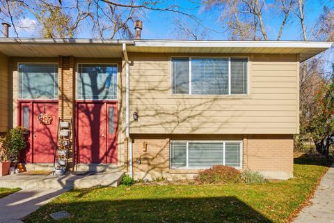 Tiny photo for 2569 E CANTERBURY LN, Cottonwood Heights, UT 84121 (MLS # 2125929)