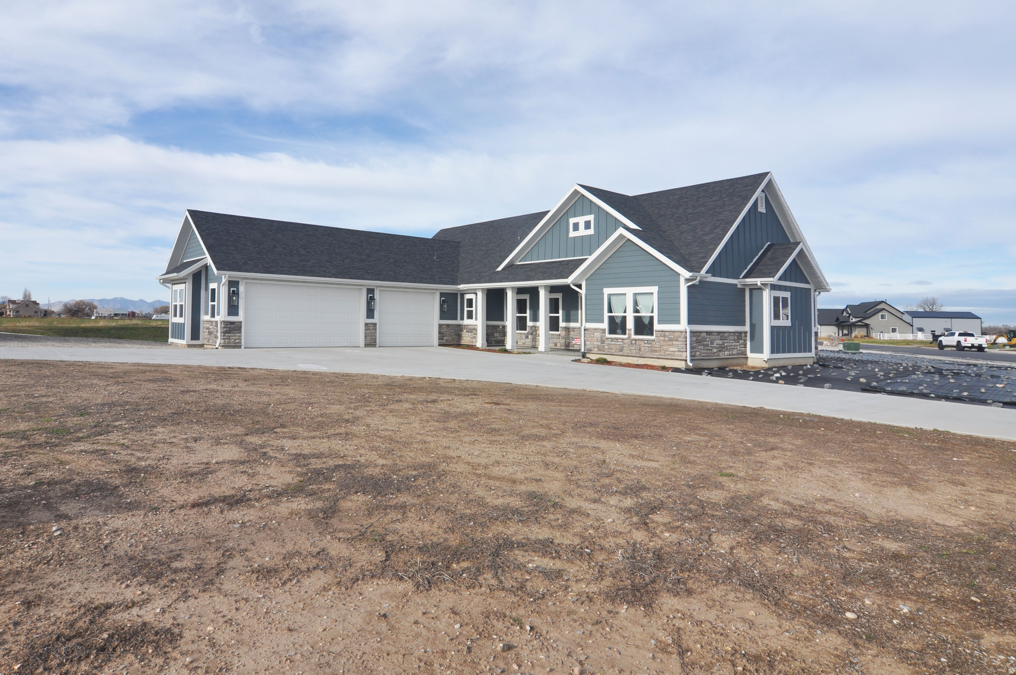 HENRY FLATS - Residential