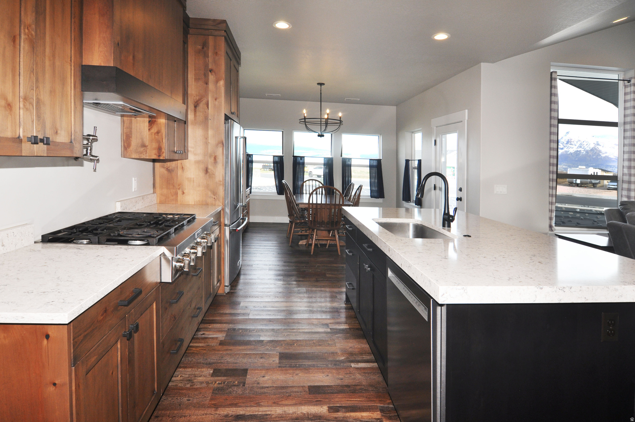 HENRY FLATS - Residential