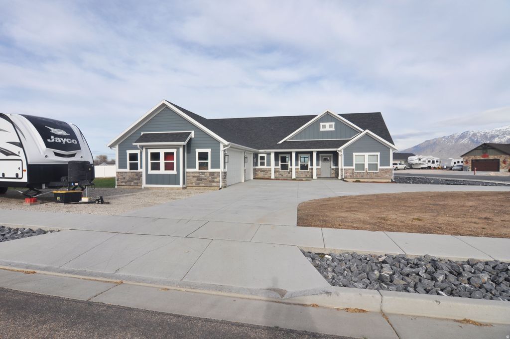 Photo of 382 S 4350 W, Ogden, UT 84404 (MLS # 2126888)