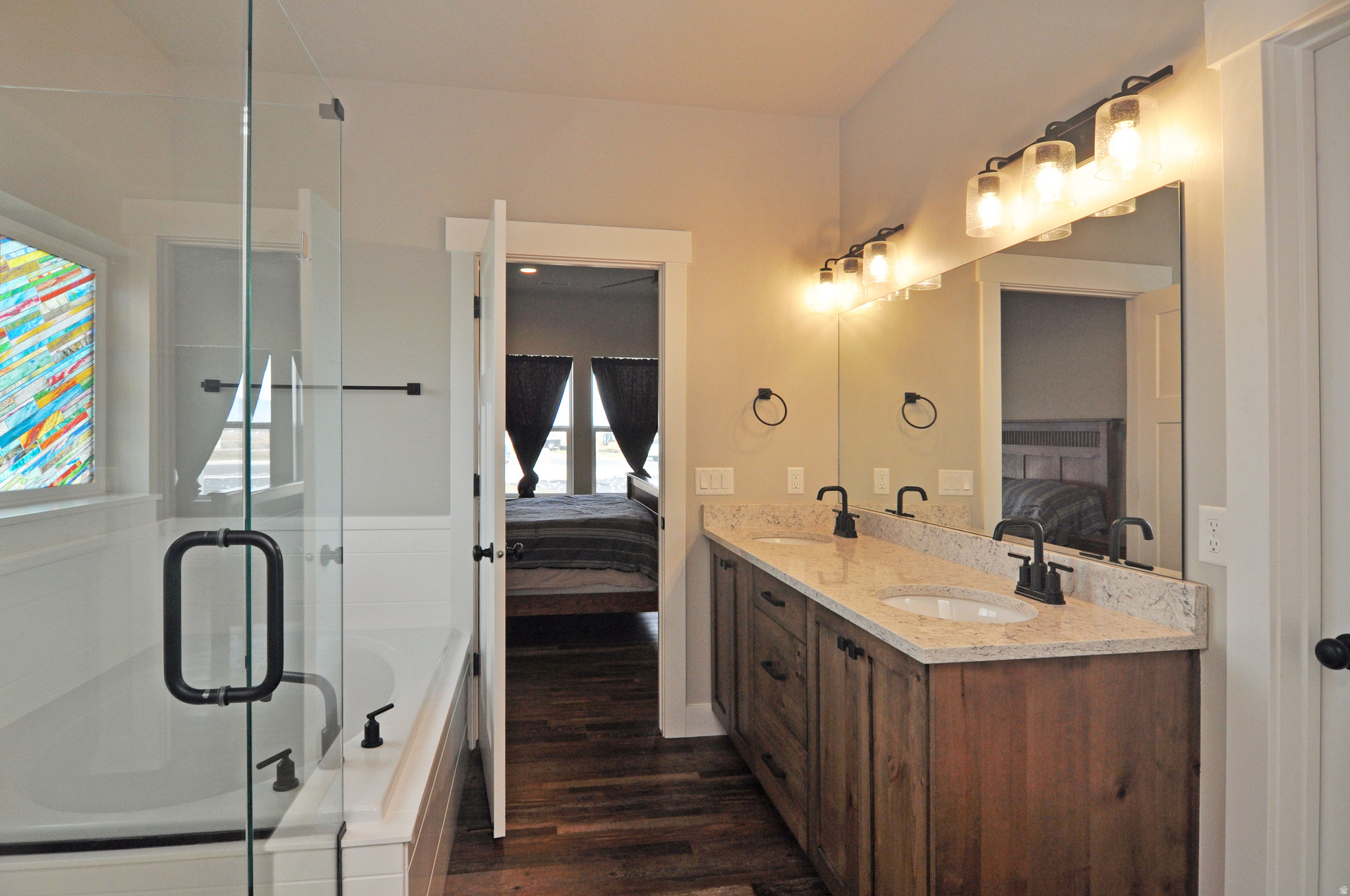 HENRY FLATS - Residential