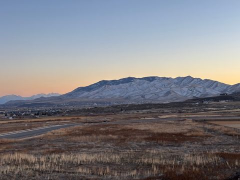 Tiny photo for 947 W CORAL CHARM WAY #K201, Saratoga Springs, UT 84045 (MLS # 2135820)