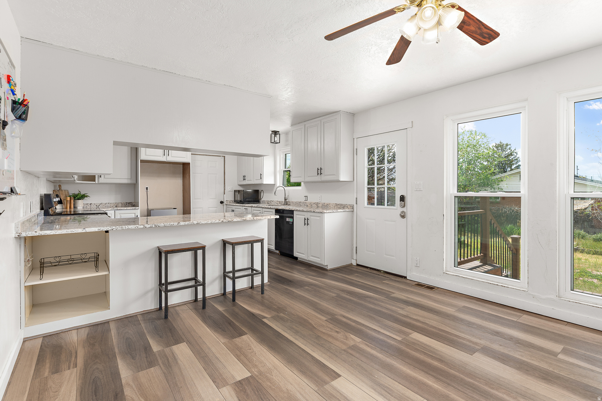 LELAND PARK - Residential