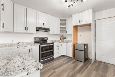 Tiny photo for 386 S 800 E, Orem, UT 84097 (MLS # 2153277)