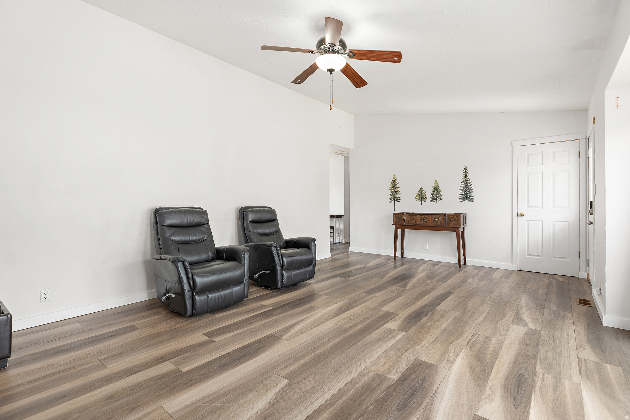 LELAND PARK - Residential