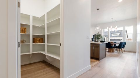 Tiny photo for 531 N LEGEND WAY #B, Mapleton, UT 84664 (MLS # 2123318)