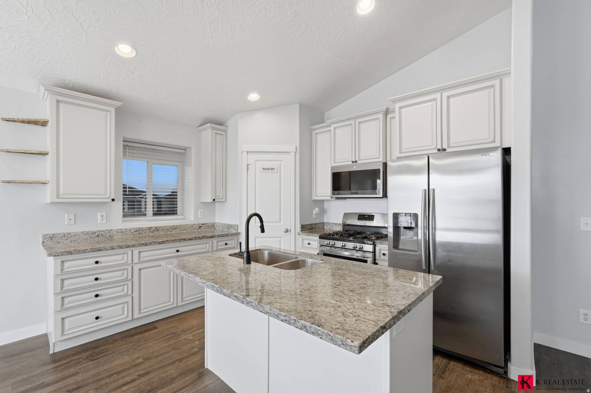 COPPER CANYON - Residential