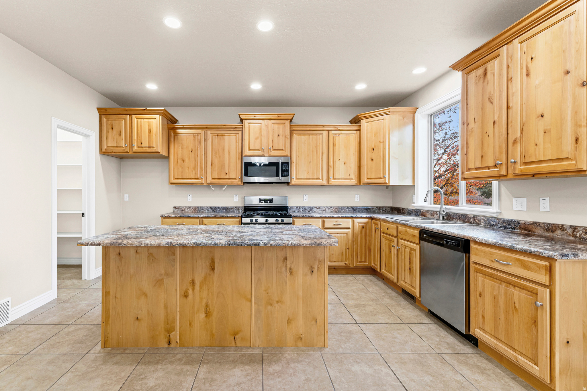 LAKE VIEW TERRACE - Residential