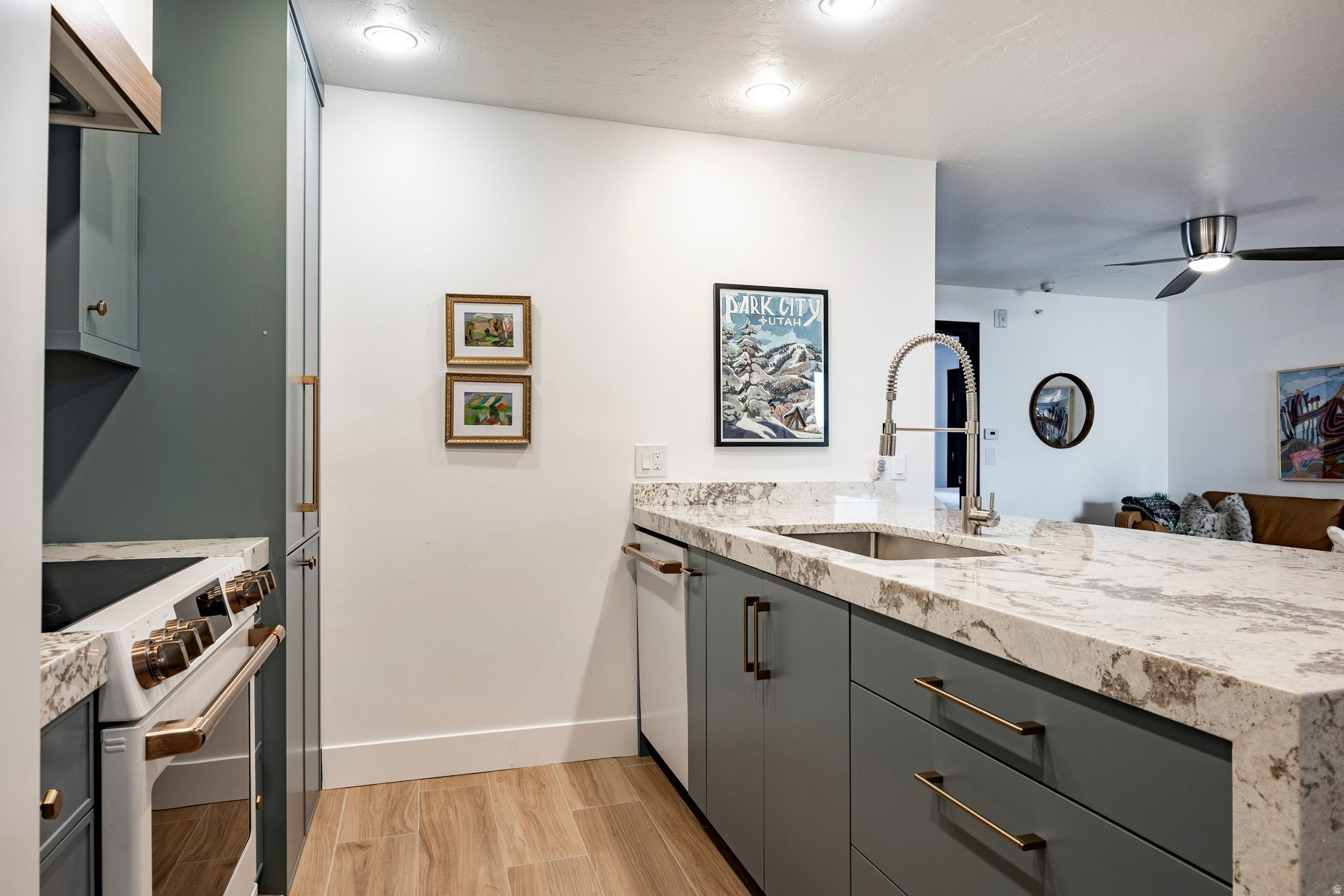 EDELWEISS HAUS - Residential