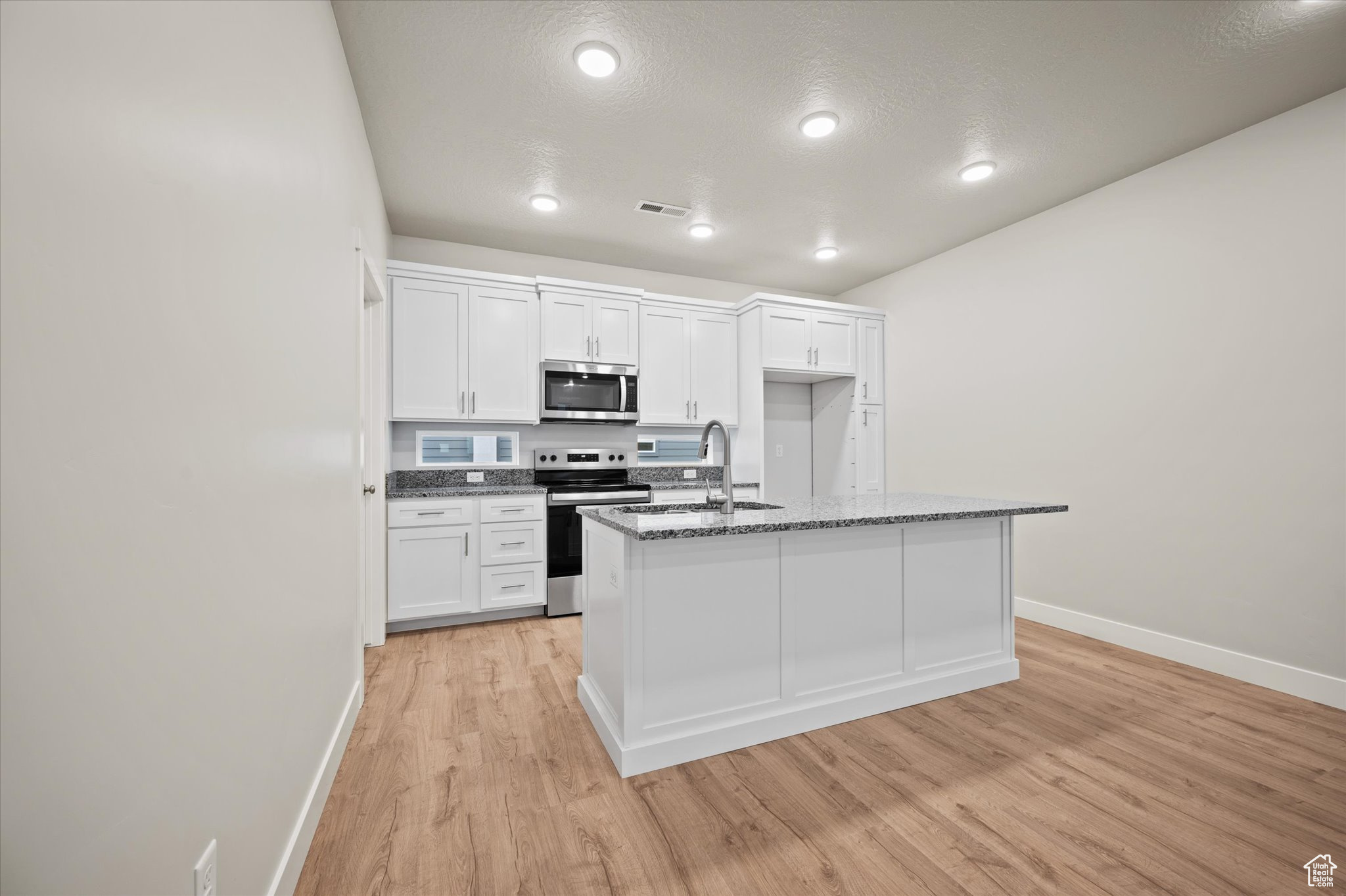 462 E 625 #125, Clearfield, Utah image 1