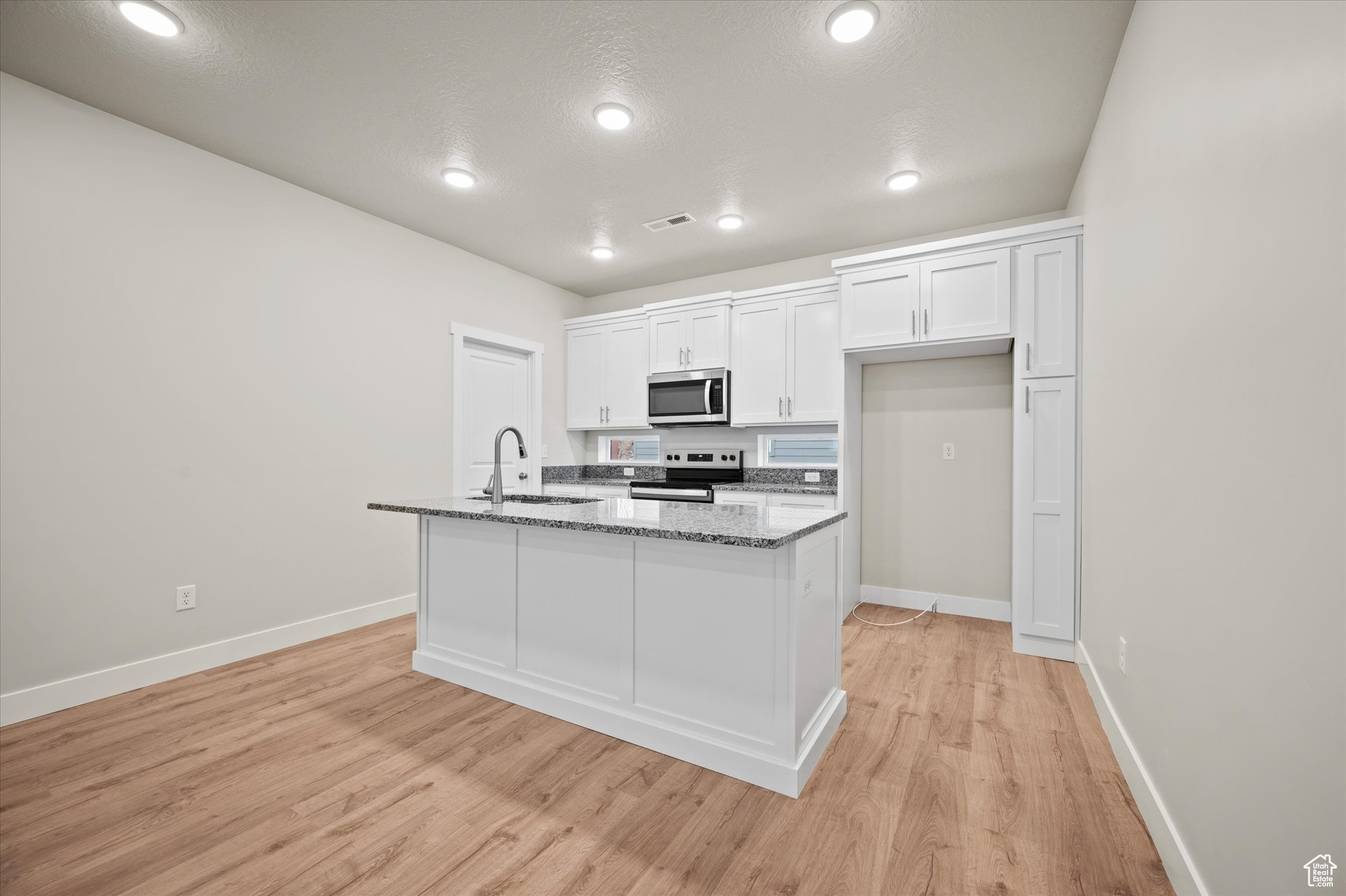 462 E 625 #125, Clearfield, Utah image 5