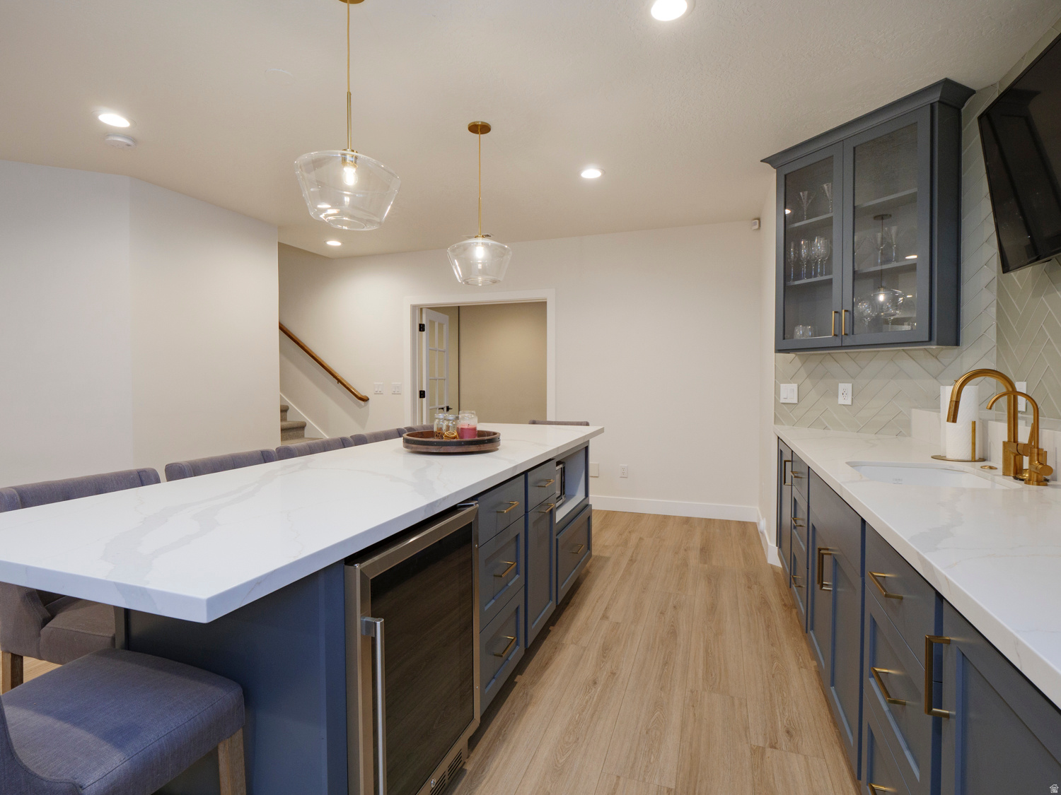 BELLEVUE - Residential