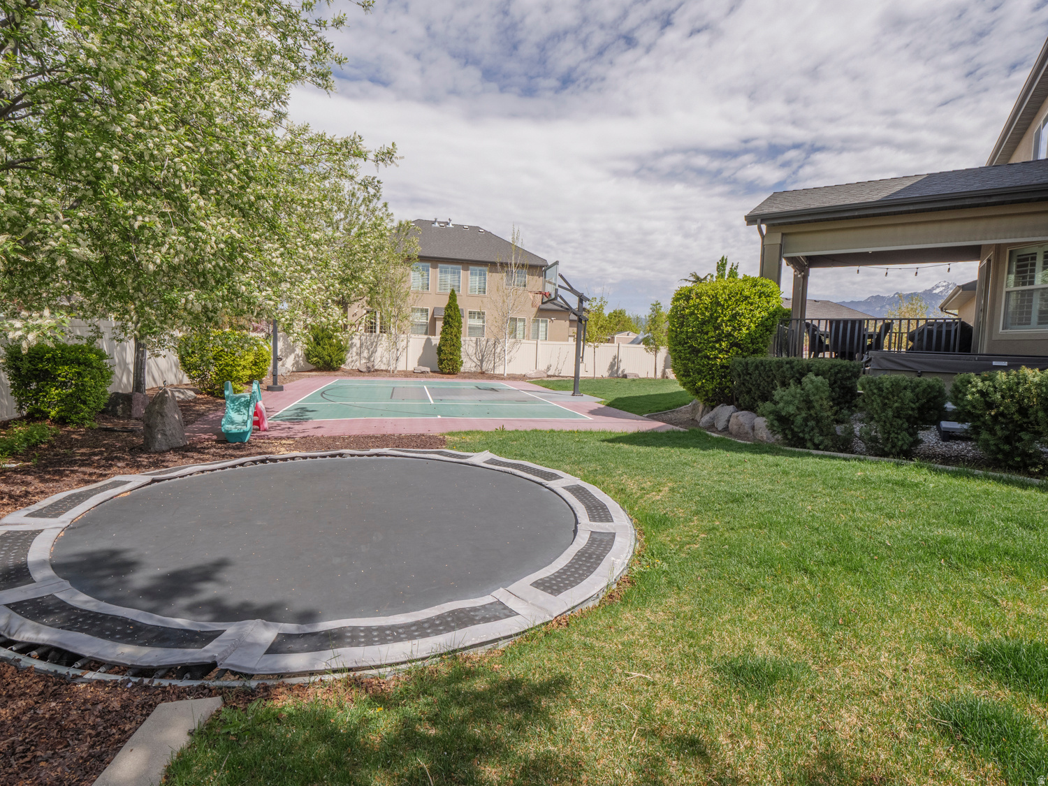 BELLEVUE - Residential