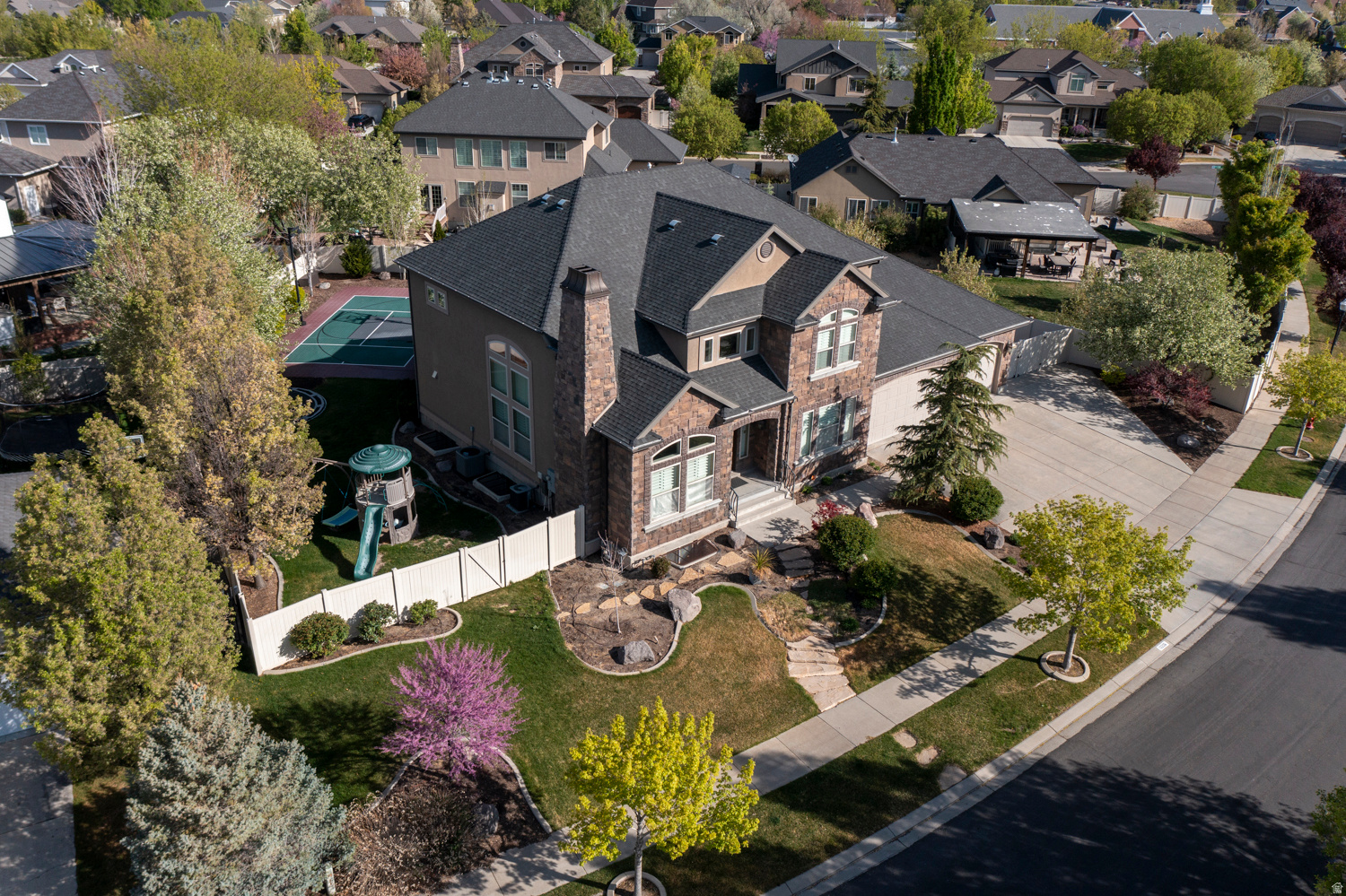 BELLEVUE - Residential