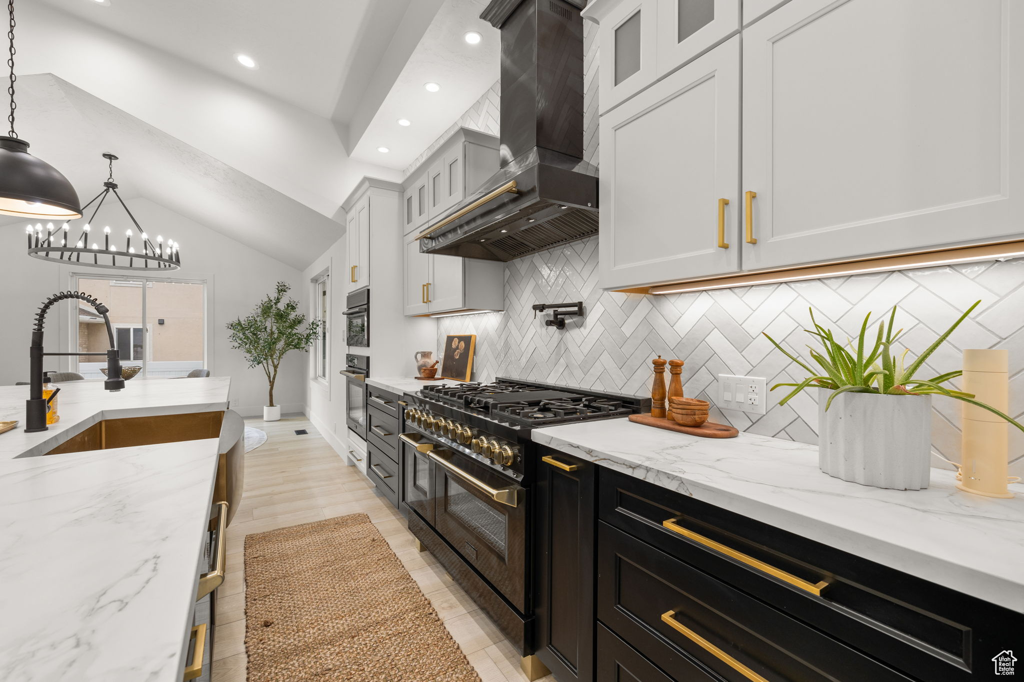 CLOVER RIDGE - Residential