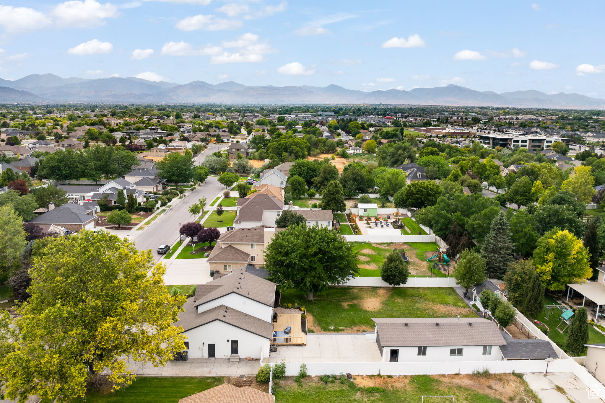 CLOVER RIDGE - Residential