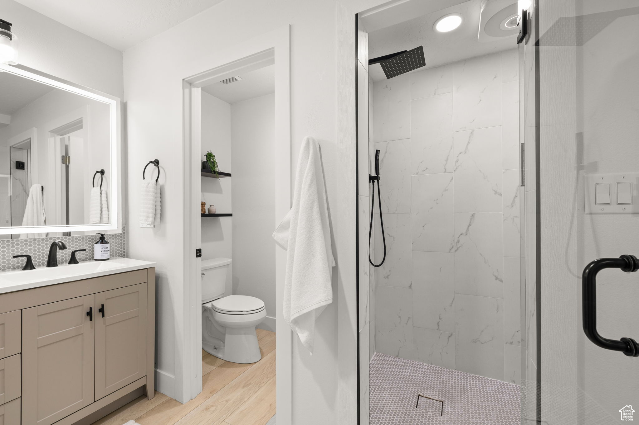 CLOVER RIDGE - Residential