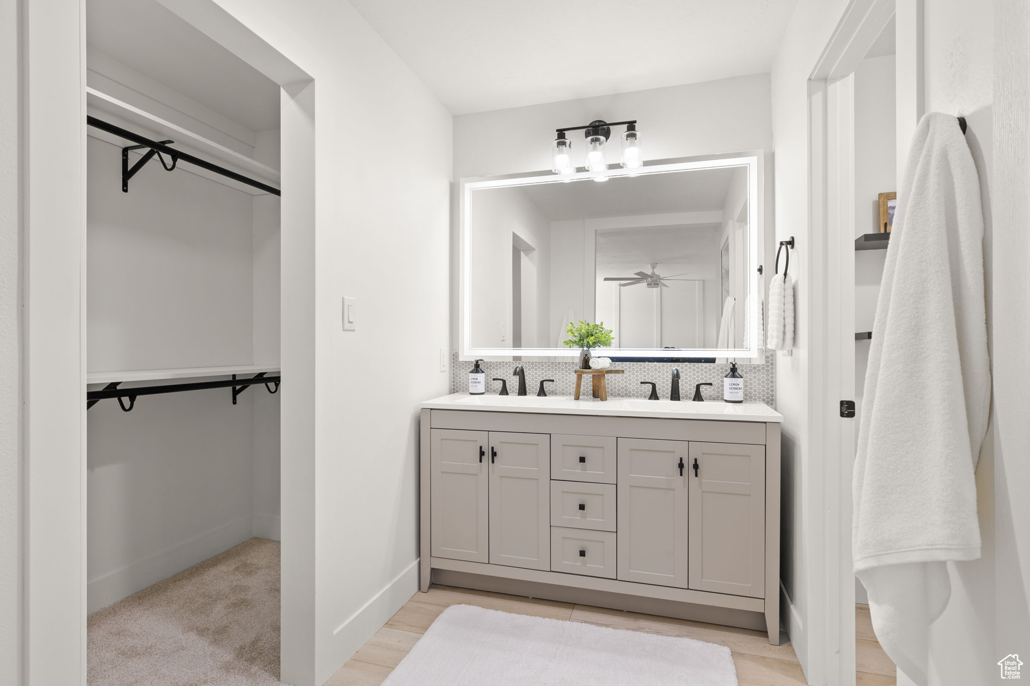 CLOVER RIDGE - Residential