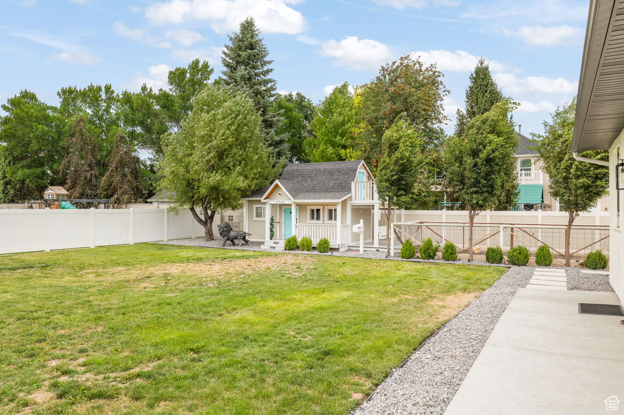 CLOVER RIDGE - Residential